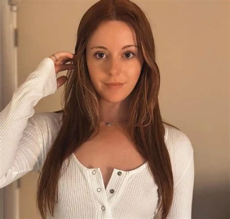 Nadia Foxx Porn Videos 